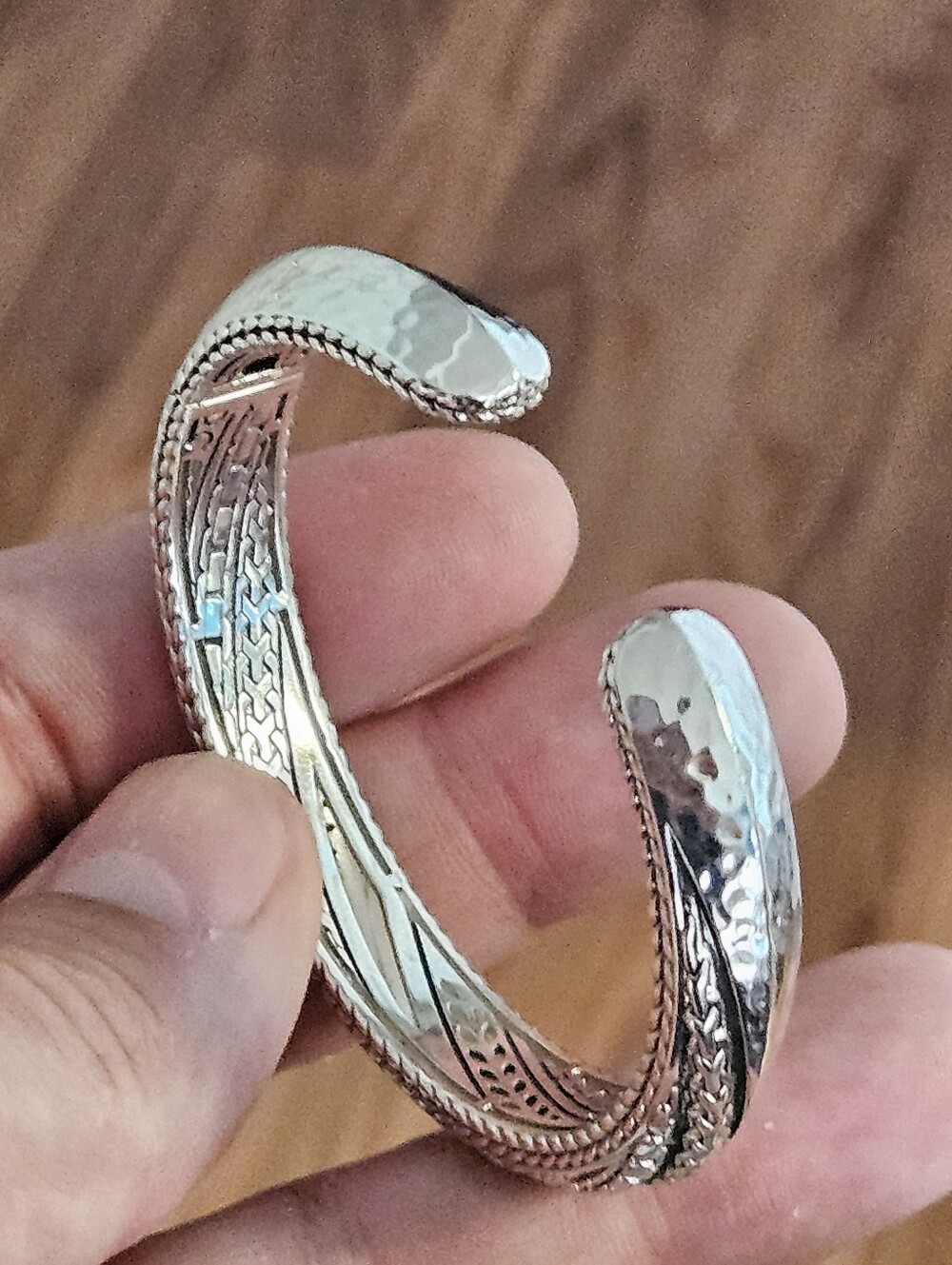 NWOT John Hardy JAI Sterling Silver Pave White Topaz Hinged Cuff Bracelet - Picture 4 of 9